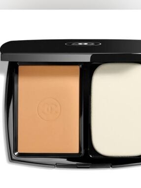 NEW!! CHANEL Ultra LE TEINT POWDER FOUNDATION!